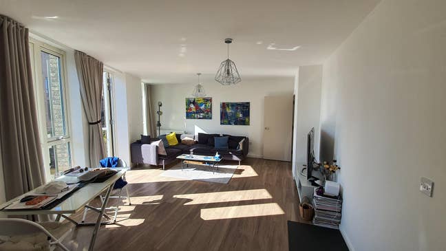 Room available furnished flat Main Photo