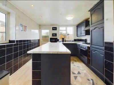 Large double room Main Photo