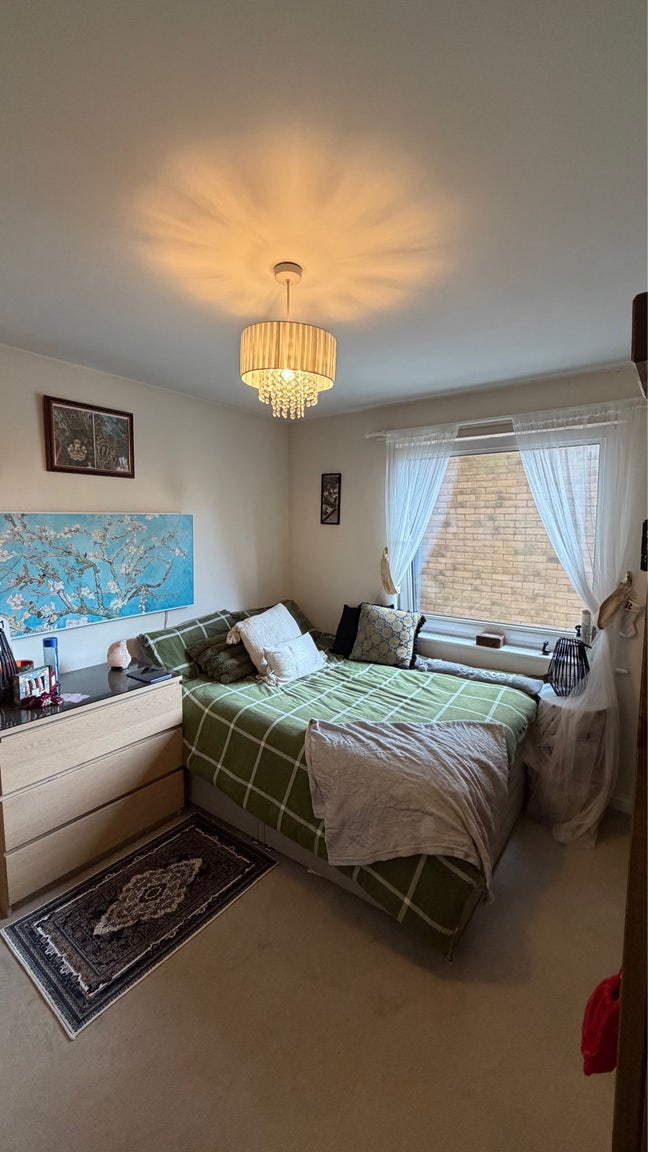 Double Room for rent in Brixton Main Photo