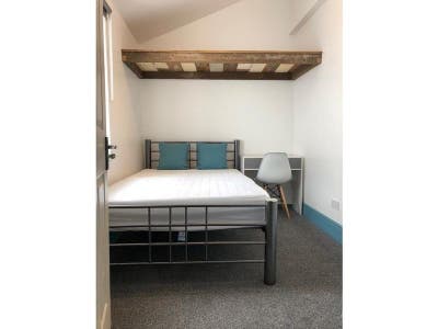 Tudor Road- Rooms in 5 bedroom house to rent Main Photo