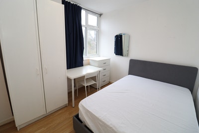 2 Affordable Rooms by Wembley Park, Move Today Main Photo