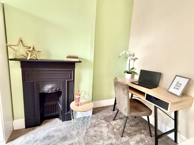 A Properly Sized Room at a Sensible Price Main Photo
