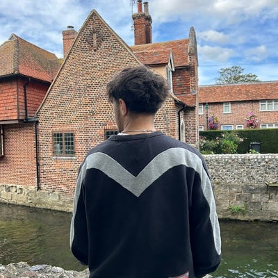I am a male student aged 18. I am looking for... Main Photo