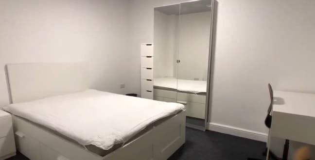 En-suite Semi Studio Double Room Fully Furnished Main Photo