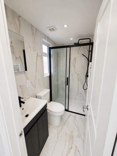 Newly decorated double bedroom Main Photo