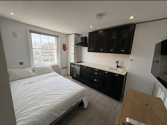 Studio Flat 31, 193 Gloucester Place Baker Street Main Photo