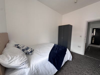 King street accommodation.  Main Photo