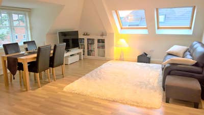 Large double en-suite room available immediately  Main Photo