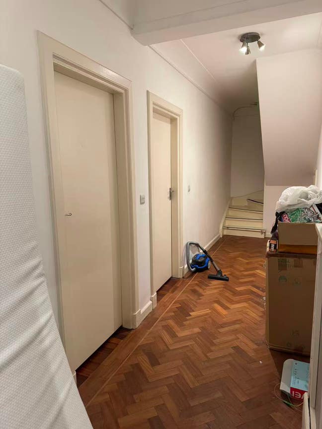 One Room in Central London (WC1B) Main Photo