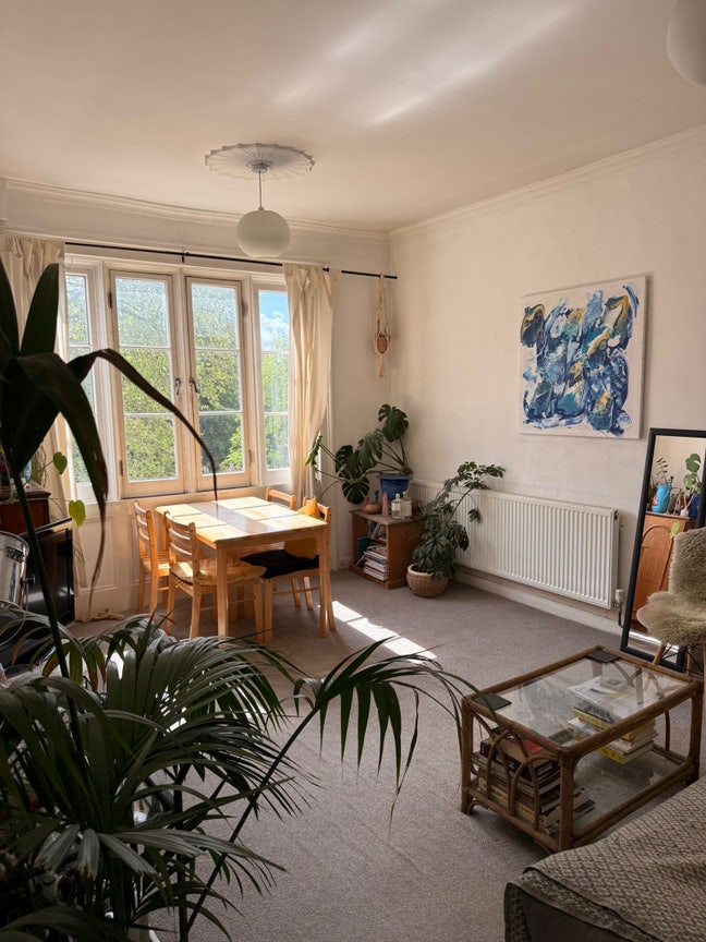 Big double room in beautiful Islington property  Main Photo