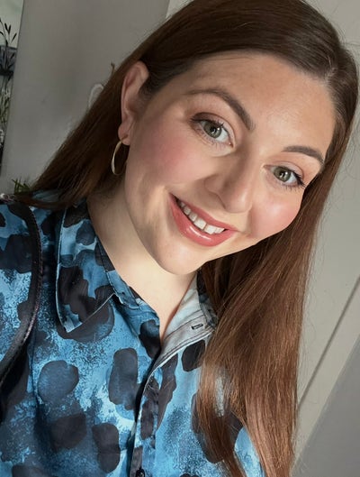 Professional Female seeks a double room Main Photo