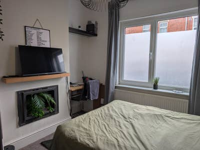 Whole House for Motorsport Placement Students  Main Photo