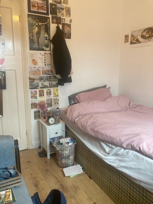 Room available in Cowley from May-August Main Photo