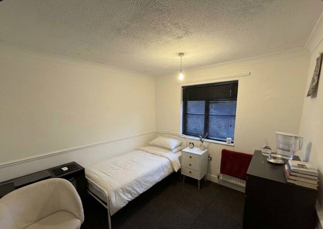 Double Room to rent Main Photo
