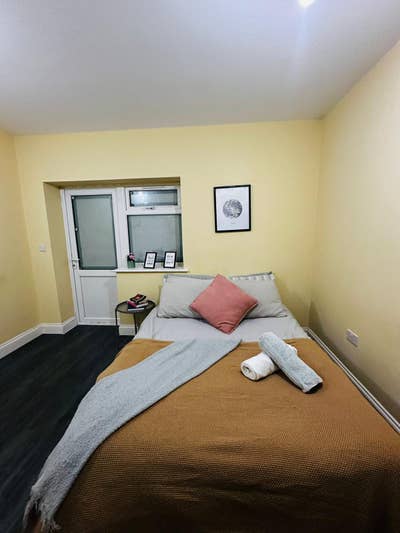 Spacious 2-Bedroom Flat in Northolt, UB5 4SF Main Photo