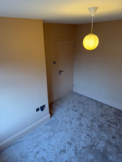 Newly Refurbished Single Room  Main Photo