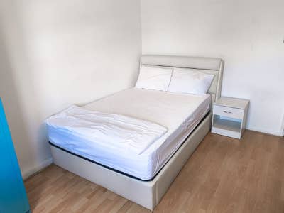 2 Rooms for Rent at London, E3  Main Photo