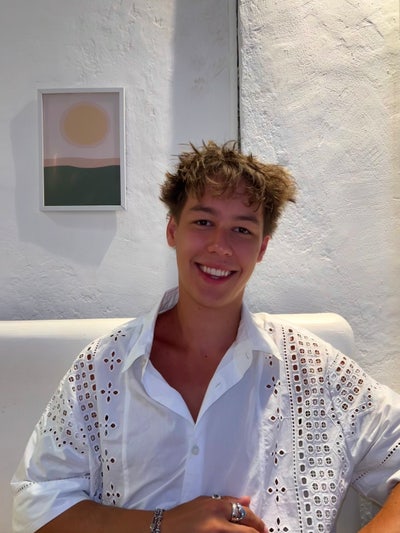 23yo professional looking for a house / flat share Main Photo