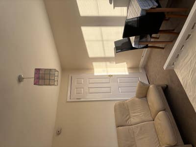 Bedsit, with own bathroom Main Photo