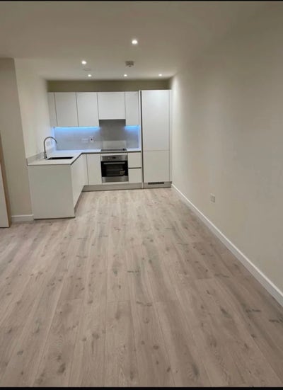 Clean 1 Bed Flat  Main Photo