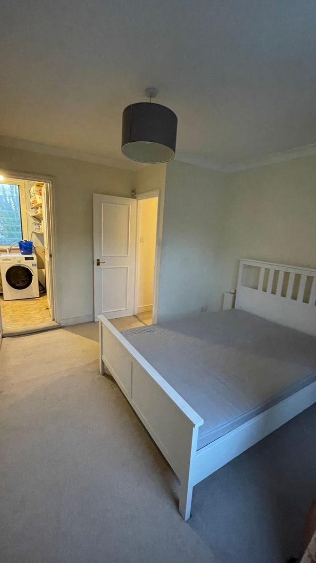 Clapham Flat on Northcote Road - long let Main Photo