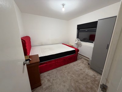 Spare Room Available in Calm, Family Home Main Photo