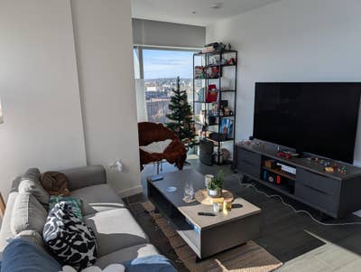 Room to rent in 2 bedroom flat, North Greenwich Main Photo