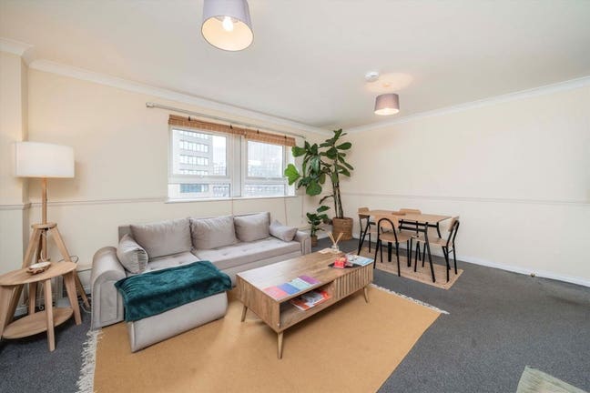 2 Bed, 2 Bathroom Flat Opposite the Barbican Main Photo
