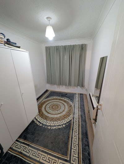 Single room with balcony  Main Photo