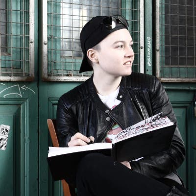 Looking for a double room in a queer friendly flat Main Photo