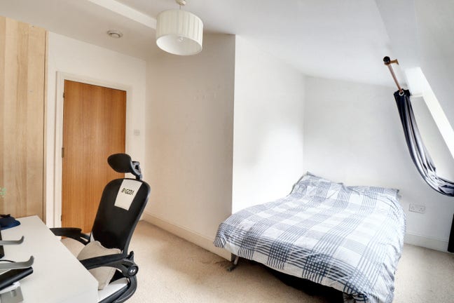 Spacious two double bedroom city centre apartment  Main Photo