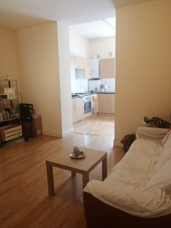 Roommate Wanted: 2BHK Flat Romford E7 Immidiately Main Photo