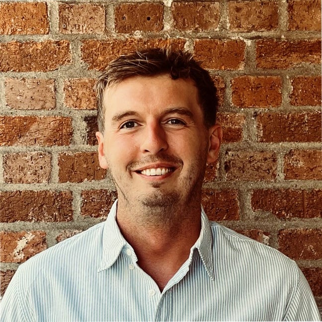 Sociable 34 year old marketing professional Main Photo