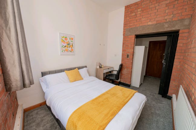 CITY Centre Double *Quiet* Luxury Room Main Photo