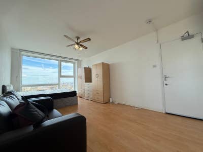 Huge Bright Double Room Swiss Cottage Main Photo