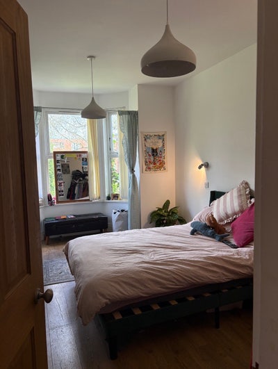 Spacious room in beautiful flat- Whalley Range!  Main Photo