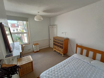 Lovely double room in Southville Main Photo