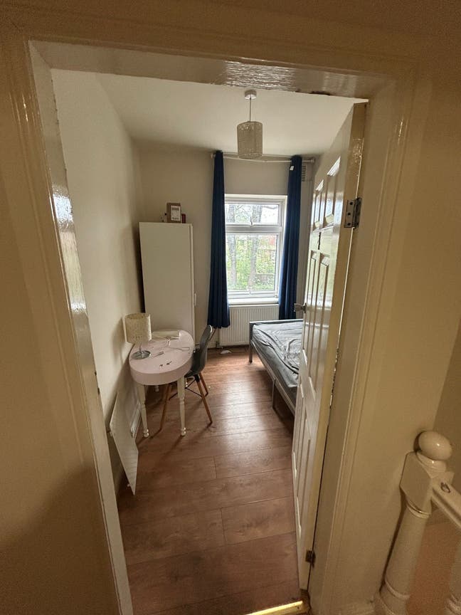 Support Workers / Intrntl student | &pound;0 deposit 13A Main Photo