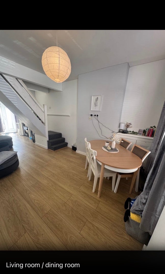 Room to rent / looking for a house mate! Main Photo