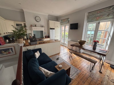 ✨🏡 Double Bedroom with Bathroom & Roof Terrace Main Photo