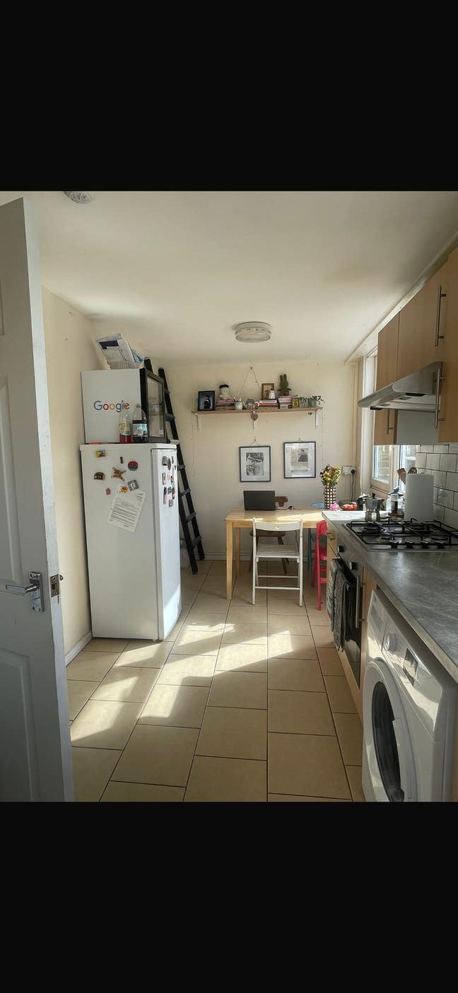 Looking For 2 New Housemates in Four Bedroom <3 Main Photo