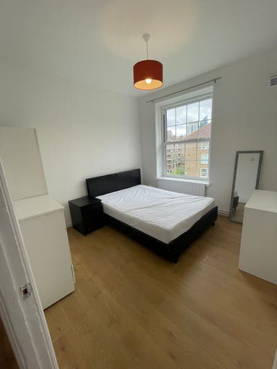 🌿Peaceful Bright Room Steps from Everything  Main Photo