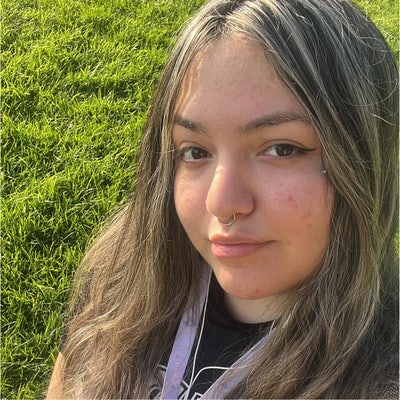 2 rooms sought by 2 females Main Photo