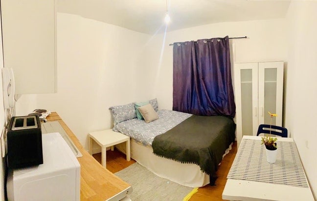 🏡🔥 Self-Contained Studio to Let in – Stamford Hill Main Photo