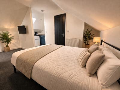 🏡 Studio Rooms | En-Suite + Kitchen | Bills Inc Main Photo