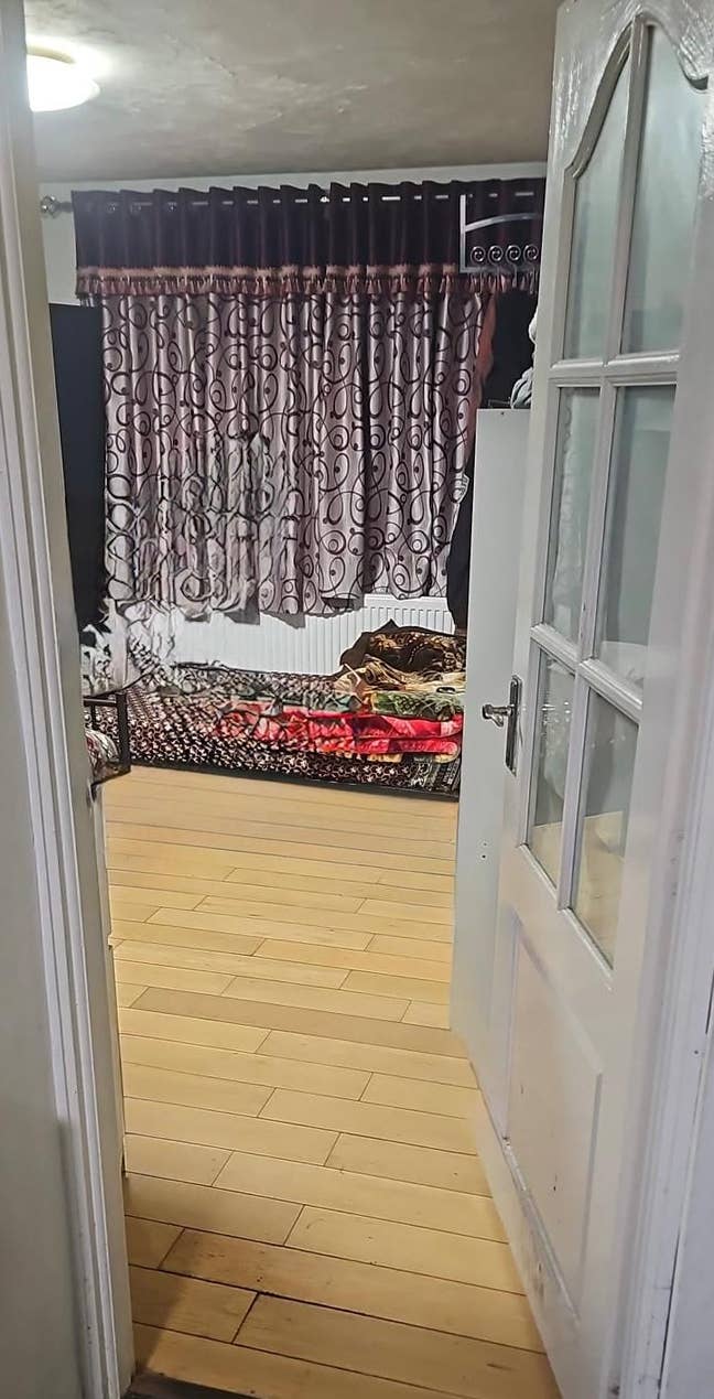 Double bedroom for shared accommodation  Main Photo