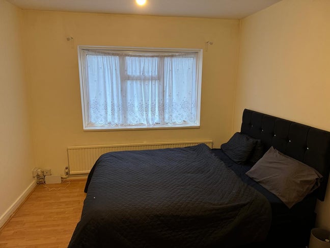 Double Room Available Main Photo