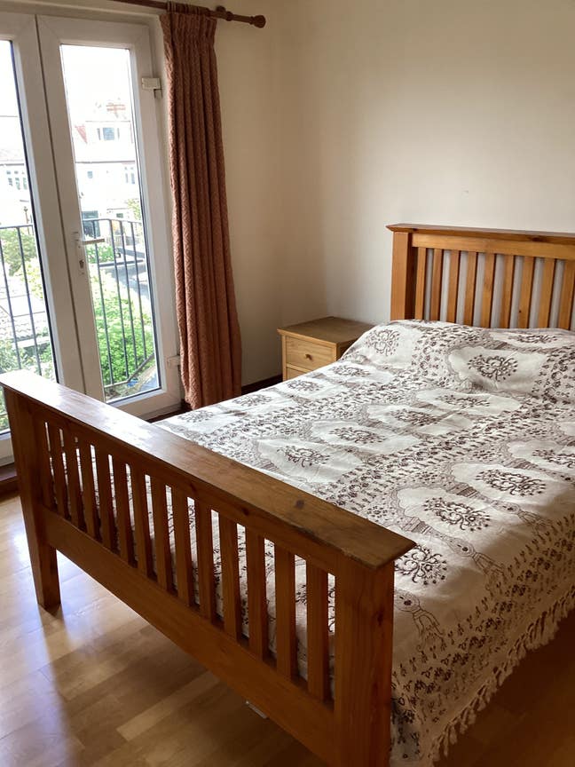 1 bedrooms available  Main Photo