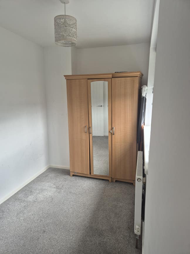 Single room available Main Photo