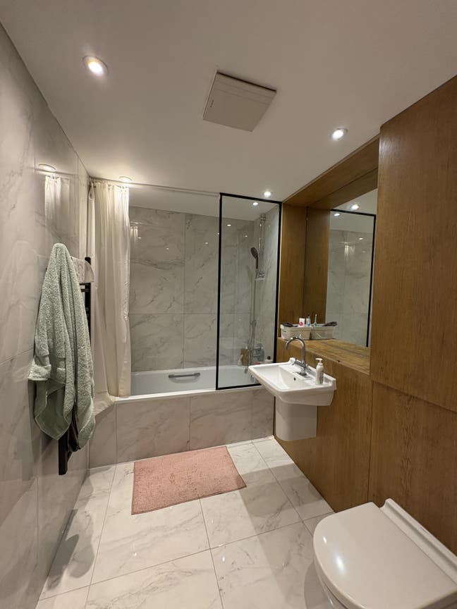 Room Available in the heart of London Bridge! Main Photo